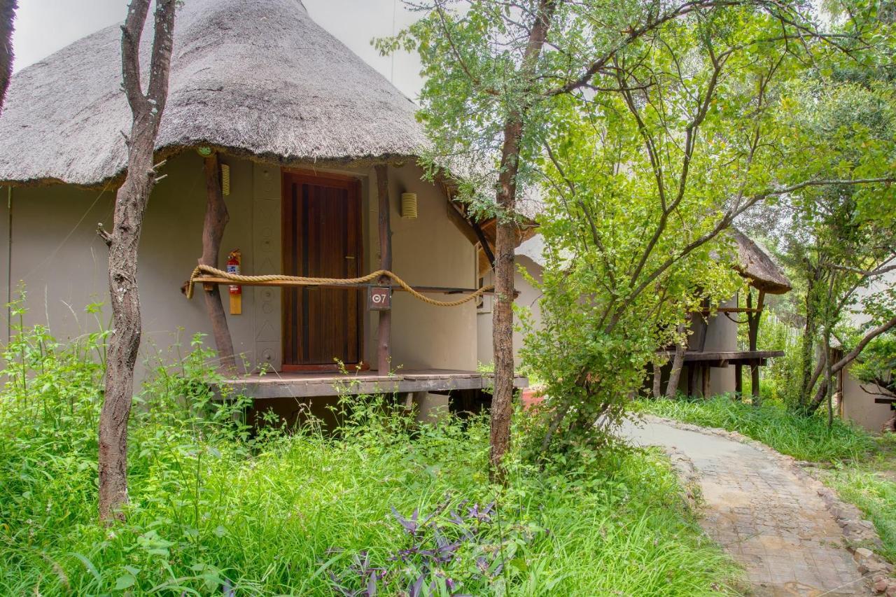 Warthogs Bush Lodge Magaliesburg Exterior photo